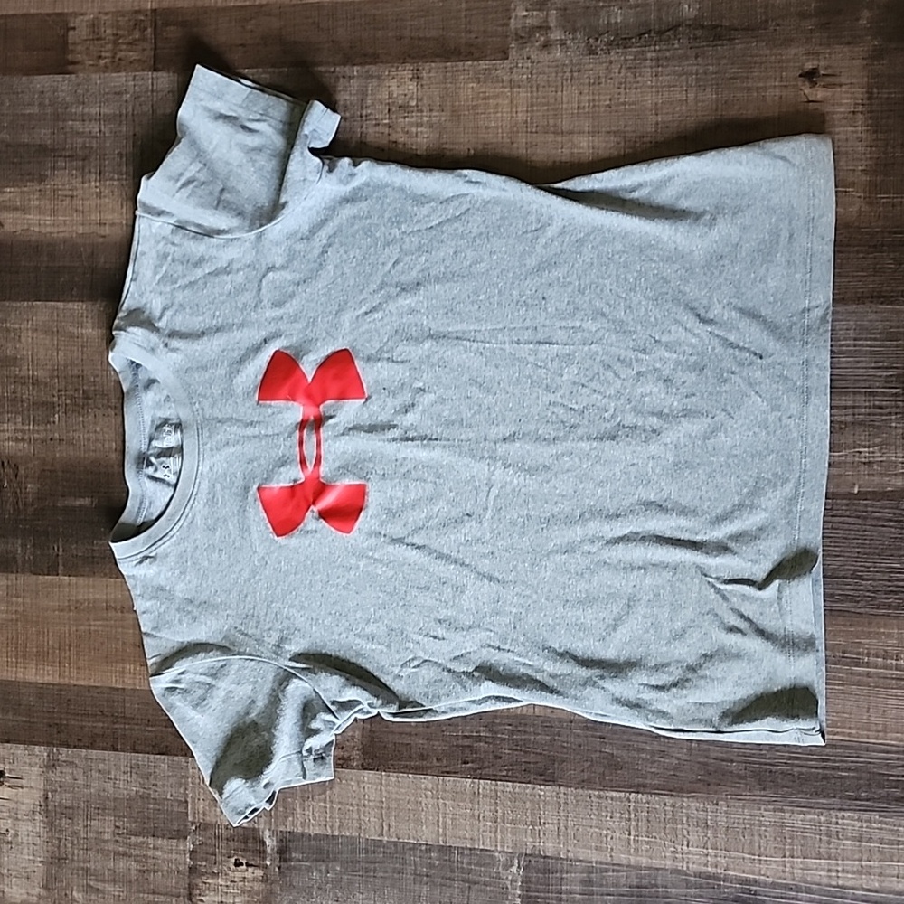 Under armour t shirt